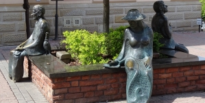 <%# $this->DataItem->marArticleFrom->title %