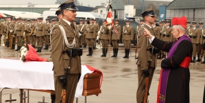 <%# $this->DataItem->marArticleFrom->title %