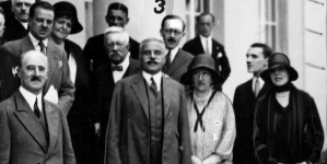 <%# $this->DataItem->marArticleFrom->title %