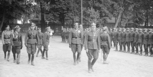 <%# $this->DataItem->marArticleFrom->title %