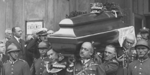 <%# $this->DataItem->marArticleFrom->title %