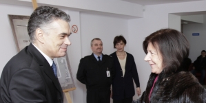 <%# $this->DataItem->marArticleFrom->title %