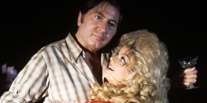 Kowal Mitchell i Villas Violetta w filmie Jerzego Gruzy "Dzięcioł" z 1970 roku.