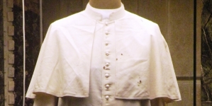 <%# $this->DataItem->marArticleFrom->title %