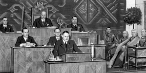 <%# $this->DataItem->marArticleFrom->title %