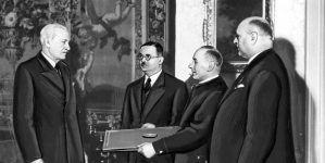 <%# $this->DataItem->marArticleFrom->title %