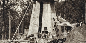 "Bitków, szyb naftowy."