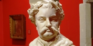 <%# $this->DataItem->marArticleFrom->title %