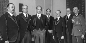 <%# $this->DataItem->marArticleFrom->title %