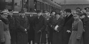 <%# $this->DataItem->marArticleFrom->title %