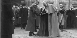 <%# $this->DataItem->marArticleFrom->title %