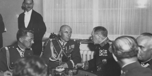 <%# $this->DataItem->marArticleFrom->title %