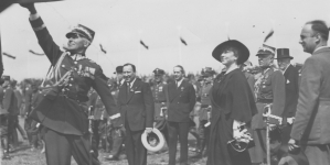 <%# $this->DataItem->marArticleFrom->title %