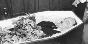 <%# $this->DataItem->marArticleFrom->title %