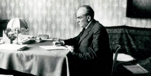 NIEDALEKO  OD  NOBLA