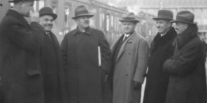 <%# $this->DataItem->marArticleFrom->title %