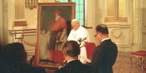 <%# $this->DataItem->marArticleFrom->title %