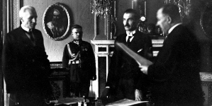 MARSZAŁEK Z WIEJSKIEJ CHATY