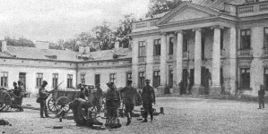 DO ARESZTU ZA OBRONĘ RZĄDU