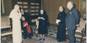 <%# $this->DataItem->marArticleFrom->title %