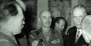 "Władysław Anders", cykl "Na historycznej wokandzie".