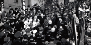 <%# $this->DataItem->marArticleFrom->title %