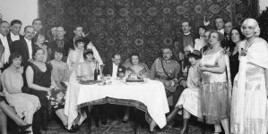 <%# $this->DataItem->marArticleFrom->title %