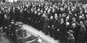 <%# $this->DataItem->marArticleFrom->title %