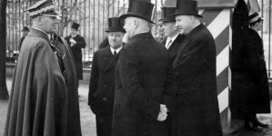 <%# $this->DataItem->marArticleFrom->title %