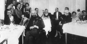 <%# $this->DataItem->marArticleFrom->title %