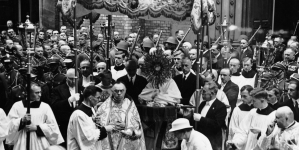 <%# $this->DataItem->marArticleFrom->title %