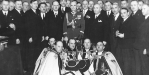 <%# $this->DataItem->marArticleFrom->title %