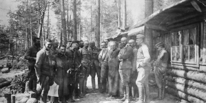 <%# $this->DataItem->marArticleFrom->title %