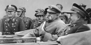 <%# $this->DataItem->marArticleFrom->title %