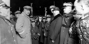 <%# $this->DataItem->marArticleFrom->title %