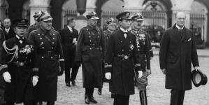 <%# $this->DataItem->marArticleFrom->title %