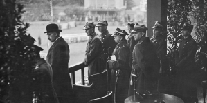 <%# $this->DataItem->marArticleFrom->title %