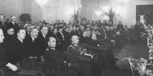 <%# $this->DataItem->marArticleFrom->title %