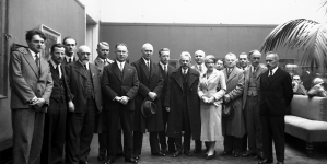 <%# $this->DataItem->marArticleFrom->title %