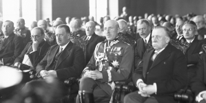 <%# $this->DataItem->marArticleFrom->title %