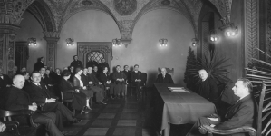 <%# $this->DataItem->marArticleFrom->title %