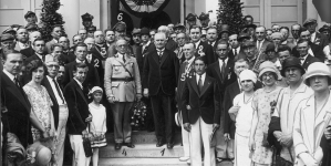 <%# $this->DataItem->marArticleFrom->title %