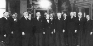 <%# $this->DataItem->marArticleFrom->title %