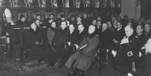 <%# $this->DataItem->marArticleFrom->title %