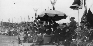 <%# $this->DataItem->marArticleFrom->title %