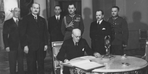 <%# $this->DataItem->marArticleFrom->title %