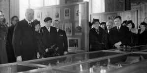 <%# $this->DataItem->marArticleFrom->title %