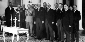 <%# $this->DataItem->marArticleFrom->title %