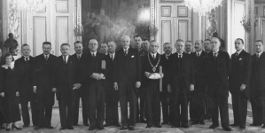 <%# $this->DataItem->marArticleFrom->title %