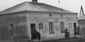 <%# $this->DataItem->marArticleFrom->title %